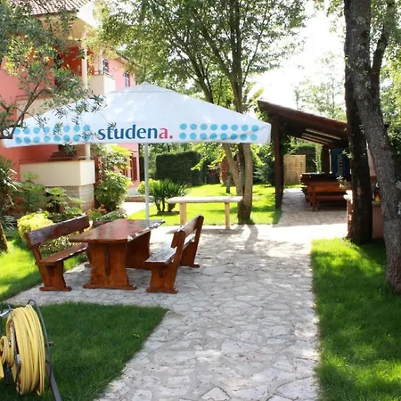 Fuer 2 Personen 2 Ca 45 Qm In Fiorini, Istrien Istrische Riviera Fiorini